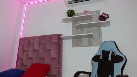 Snapshot of lucyy_start chatting on 2, 3, 2025 LUCY online show from 2, 3, 2025