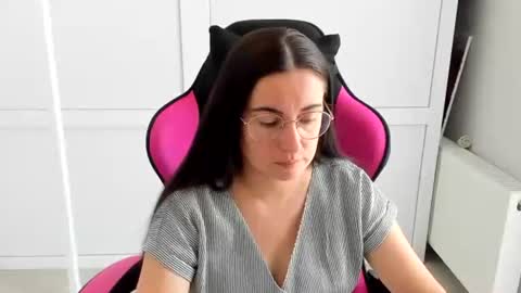 Lucy online show from 26, 6, 2026