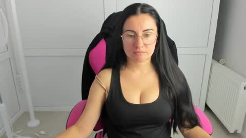 Lucy online show from 22, 7, 2026