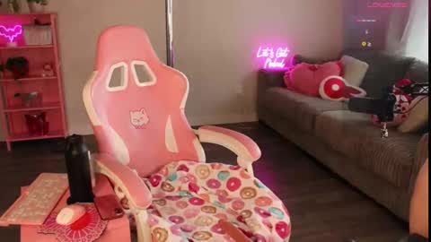 Lucy online show from 27, 2, 2026