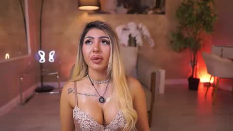 LucyRose online show from 25, 6, 2026