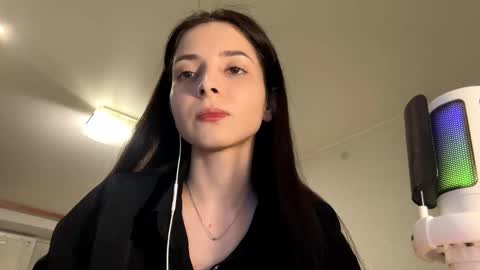 Mika online show from 18, 3, 2026