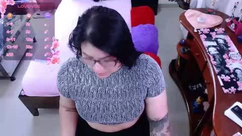 Lufek23 online show from 5, 3, 2025