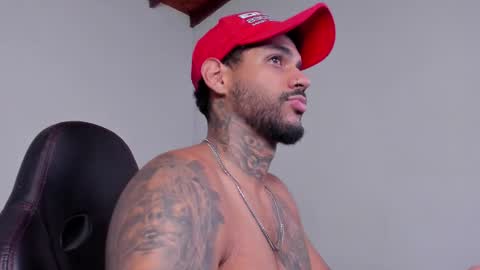 Luigi Vitale online show from 5, 12, 2025