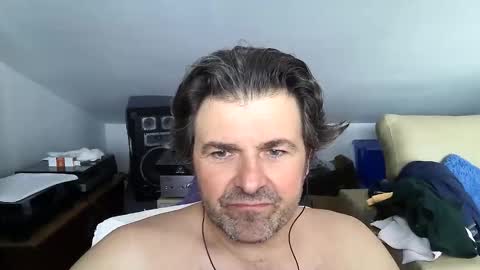 Snapshot of luigijohn chatting on 11, 5, 2026 LUIGIJOHN online show from 11, 5, 2026