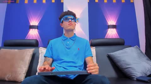 Snapshot of luis_as chatting on 22, 10, 2025 Luis AS online show from 22, 10, 2025