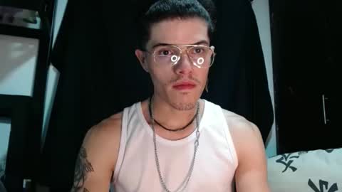 Snapshot of luis_as chatting on 24, 10, 2025 Luis AS online show from 24, 10, 2025