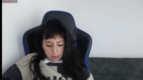 Snapshot of luisa_homes chatting on 15, 12, 2025 luisa_homes online show from 15, 12, 2025