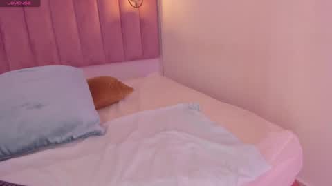 L U I S A online show from 19, 12, 2024