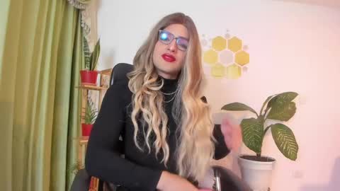 Snapshot of lukacastillo chatting on 15, 5, 2026 Luka Castillo online show from 15, 5, 2026
