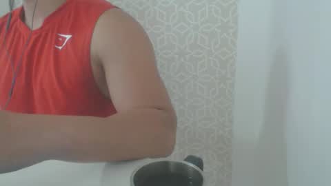 Snapshot of lukafitness chatting on 27, 11, 2025 lukafitness online show from 27, 11, 2025