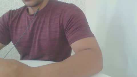 Snapshot of lukafitness chatting on 20, 12, 2025 lukafitness online show from 20, 12, 2025