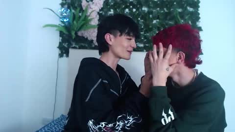 Snapshot of lukasandselena chatting on 11, 11, 2025 lukasandselena online show from 11, 11, 2025