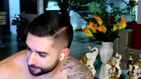 Lukhas f4f online show from 14, 3, 2026