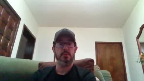 Snapshot of lukz88bigcock chatting on 19, 6, 2026 Luke online show from 19, 6, 2026