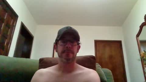 Snapshot of lukz88bigcock chatting on 19, 7, 2026 Luke online show from 19, 7, 2026