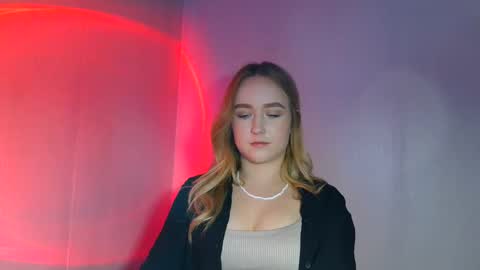 Lulu Baby18 online show from 1, 3, 2025