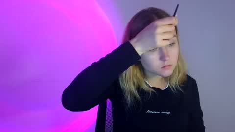 Lulu Baby18 online show from 29, 9, 2025