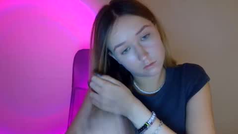 Lulu Baby18 online show from 3, 11, 2025