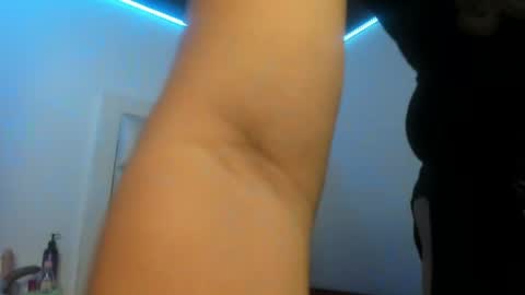 Snapshot of lulu_js_ chatting on 27, 5, 2026 elizabeth online show from 27, 5, 2026