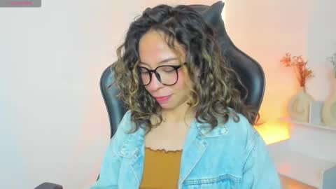 luluuberry online show from 2, 12, 2025