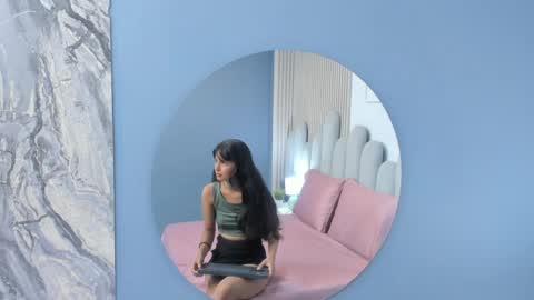 luly_dreams online show from 7, 4, 2026