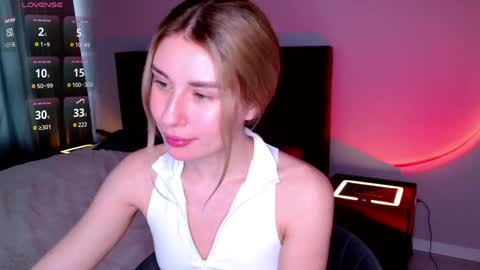 Roxy 3 online show from 19, 4, 2026