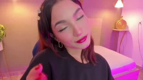 Snapshot of luma_sky chatting on 24, 9, 2025 L U M A online show from 24, 9, 2025