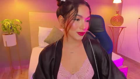 Snapshot of luma_sky chatting on 28, 9, 2025 L U M A online show from 28, 9, 2025