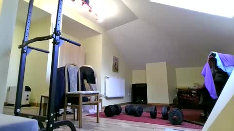 Andrew independent model 2000-0000 CET daily online show from 5, 4, 2026