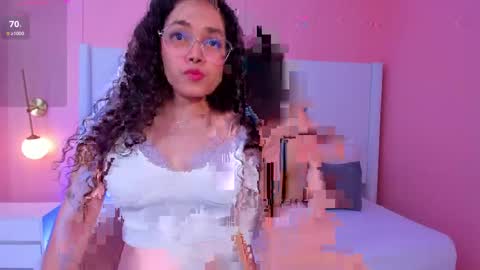 Luna online show from 7, 4, 2026