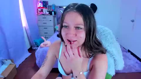 Snapshot of luna_analya chatting on 24, 10, 2025 luna_analya online show from 24, 10, 2025
