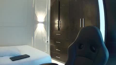 Snapshot of luna_and_banji chatting on 21, 10, 2025 luna and banji online show from 21, 10, 2025