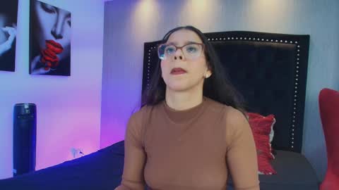 Snapshot of luna_and_titan chatting on 1, 12, 2025 Luna And Titan online show from 1, 12, 2025