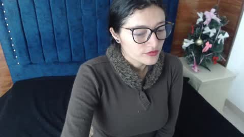 Snapshot of luna_azul_15 chatting on 23, 12, 2024 dalia online show from 23, 12, 2024