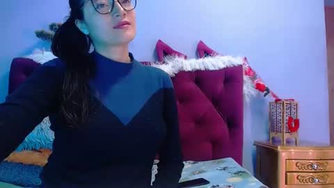 Snapshot of luna_azul_15 chatting on 11, 1, 2025 dalia online show from 11, 1, 2025
