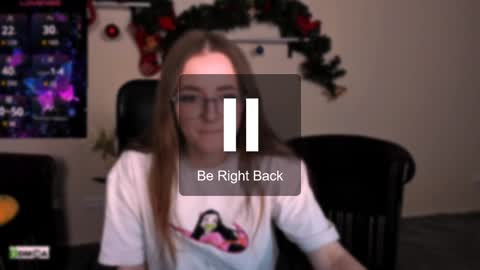 luna_berryy online show from 4, 1, 2025