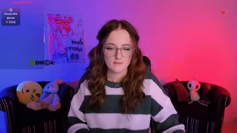 luna_berryy online show from 6, 1, 2026