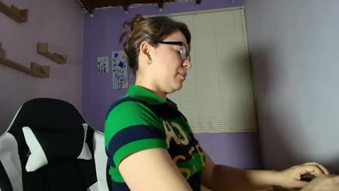 Snapshot of luna_desiree chatting on 14, 10, 2025 luna_desiree online show from 14, 10, 2025