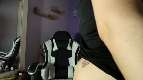 Snapshot of luna_desiree chatting on 17, 10, 2025 luna_desiree online show from 17, 10, 2025