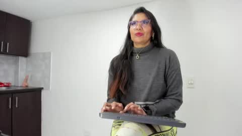 Snapshot of luna_dumont chatting on 11, 7, 2026 luna online show from 11, 7, 2026