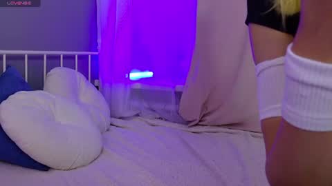Luna online show from 4, 7, 2026