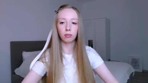 Luna online show from 11, 2, 2026