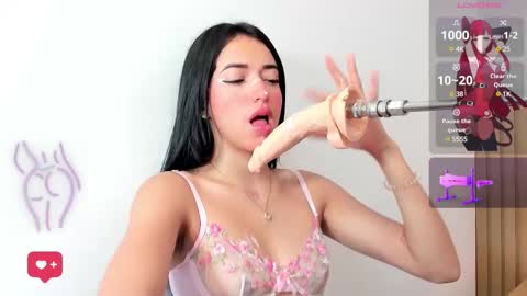 luna_kiss18 online show from 21, 2, 2025