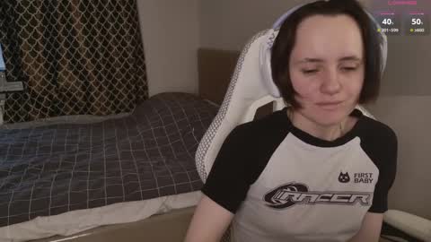 luna_loveeee online show from 7, 4, 2026