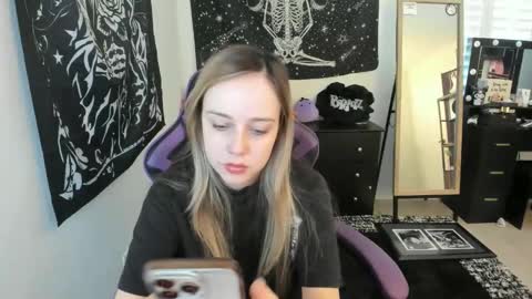 Luna online show from 16, 12, 2025