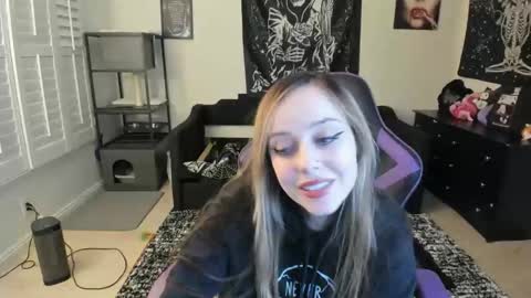 Luna online show from 14, 1, 2026