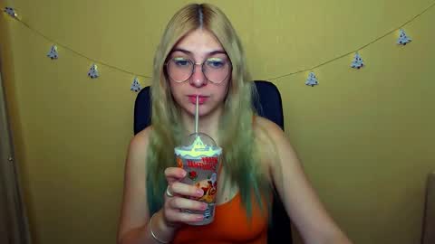 Snapshot of luna_lush_ chatting on 14, 12, 2024 Luna online show from 14, 12, 2024