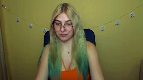 Snapshot of luna_lush_ chatting on 14, 12, 2024 Luna online show from 14, 12, 2024