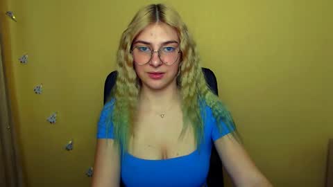 Snapshot of luna_lush_ chatting on 17, 12, 2024 Luna online show from 17, 12, 2024